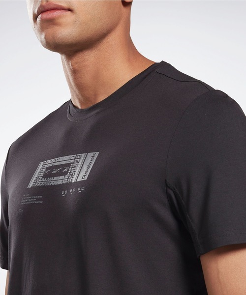 Reebok(リーボック)の「アクティブチル+ドリームブレンド Tシャツ / Activchill+DreamBlend T-Shirt(Tシャツ/カットソー・メンズ・ブラック/ネイビー・SMALL/MEDIUM/LARGE/X-LARGE/XX-LARGE/X-SMALL/XXX-LARGE)」の8枚目の写真