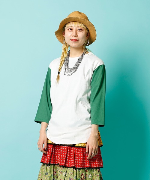 WALLA WALLA SPORT(ワラワラスポーツ)の「2-TONE FOOTBALL TEE/ 2トーン フットボール T(Tシャツ/カットソー・レディース・ネイビー/レッド系その他/イエロー系その他/ブラック系その他/グリーン系その他・MEDIUM)」の3枚目の写真