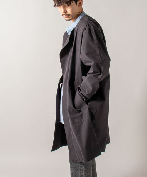 GLOSTER（グロスター）の「【GLOSTER/グロスター】ノーカラーベルテッドガウン ガウンコート（ノーカラーコート・メンズ・ブラック/オリーブ・MEDIUM/LARGE）」の13枚目の写真