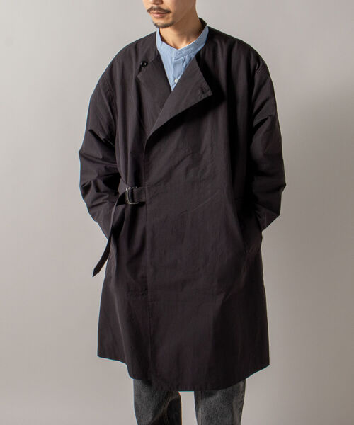 GLOSTER（グロスター）の「【GLOSTER/グロスター】ノーカラーベルテッドガウン ガウンコート（ノーカラーコート・メンズ・ブラック/オリーブ・MEDIUM/LARGE）」の16枚目の写真