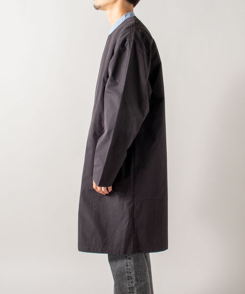 GLOSTER（グロスター）の「【GLOSTER/グロスター】ノーカラーベルテッドガウン ガウンコート（ノーカラーコート・メンズ・ブラック/オリーブ・MEDIUM/LARGE）」の19枚目の写真