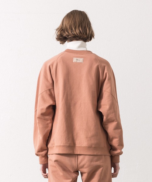 ALLUMER（アリュメール）の「ルーズシルエットクルーネックプリントスウェット（スウェット・レディース・ブラック/ベージュ/ピンク/グリーン・1）」の19枚目の写真