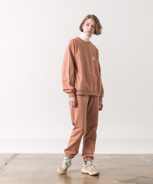 ALLUMER（アリュメール）の「ルーズシルエットクルーネックプリントスウェット（スウェット・レディース・ブラック/ベージュ/ピンク/グリーン・1）」の12枚目の写真