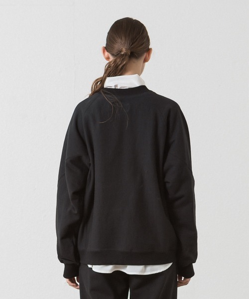 ALLUMER（アリュメール）の「ルーズシルエットクルーネックプリントスウェット（スウェット・レディース・ブラック/ベージュ/ピンク/グリーン・1）」の16枚目の写真