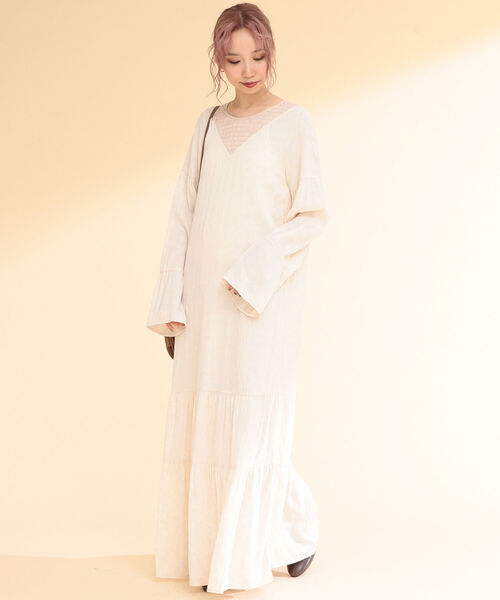 Ray BEAMS(レイビームス)の「Ray BEMS / ジャカード ティアード マキシ ワンピース(ワンピース・レディース・ホワイト系その他6/ワイン・ONE SIZE)」の3枚目の写真