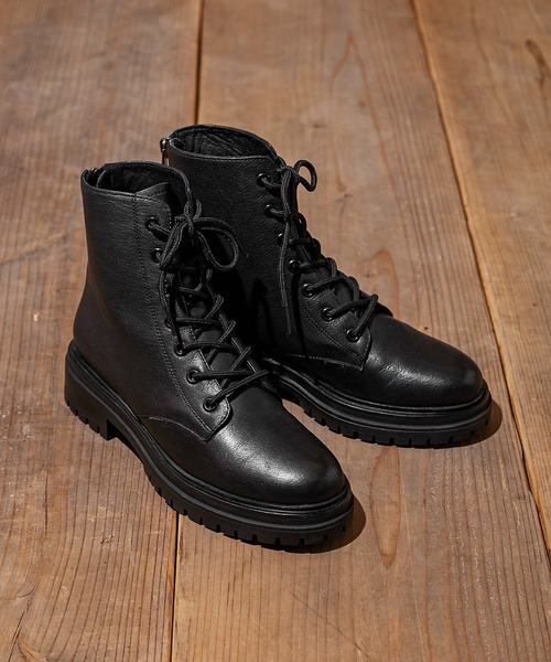 Mollini(モリーニ)の「Mollini ABALEE-MO(ブーツ・レディース・ブラック/タン・37/36)」の2枚目の写真