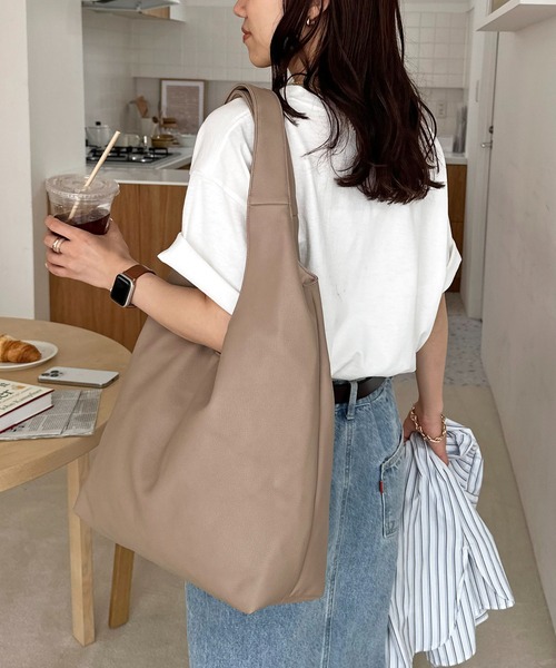 A4サイズ収納可能/WEB限定】くったりラウンドトートバッグ《通勤・通学