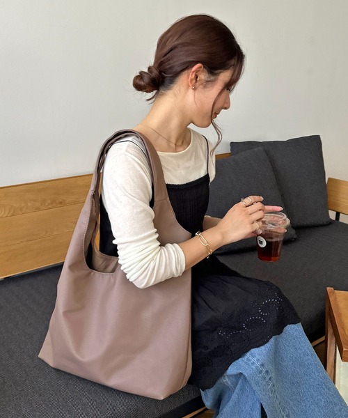 まめ◡̈︎*コラコラ パリの街並み ラウンドトートバッグ セール】【A4サイズ収納可能/WEB限定】くったりラウンドトート