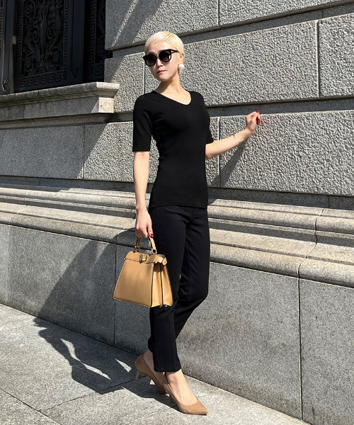 JENNE（ジェンヌ）の「シルキーソフトタッチ　Vネックカットソー（Tシャツ/カットソー・レディース・ホワイト/ブラック/ネイビー・SMALL/MEDIUM/X-LARGE/LARGE）」の11枚目の写真