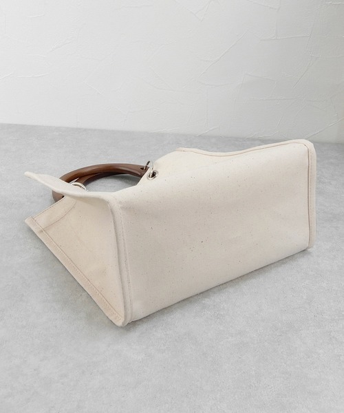 minia(ミニア)の「ウッドハンドルキャンバストート ◇(トートバッグ・レディース・ブラック/アイボリー/カーキ・FREE)」の17枚目の写真