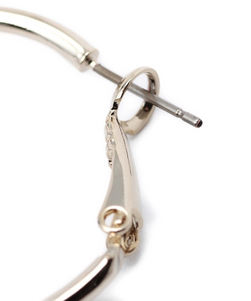 green label relaxing(グリーンレーベルリラクシング)の「GC EPOフープ/ピアス(ピアス(両耳用)・レディース・オフホワイト/ブラック/ライトピンク/ライトブルー・フリー)」の6枚目の写真