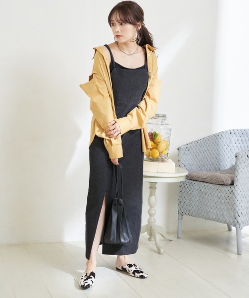 earth music&ecology（アースミュージックアンドエコロジー）の「デニムキャミワンピース（ワンピース・レディース・ブラック/インディゴブルー・FREE）」の2枚目の写真