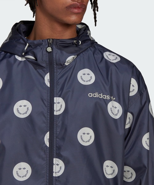  originals アディダス　総柄 プリント ウインドブレーカー adidas（アディダス）の「総柄プリント ウインドブレーカー