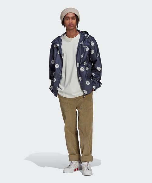 adidas（アディダス）の「総柄プリント ウインドブレーカー