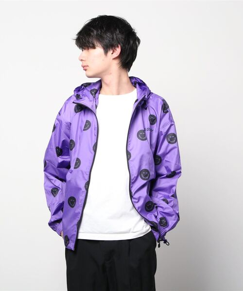 adidas（アディダス）の「総柄プリント ウインドブレーカー