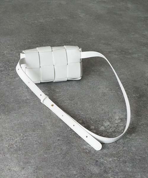 Riberry（リベリー）の「編み込みボディバッグ/カラーボディバッグ（ボディバッグ/ウエストポーチ・レディース・ホワイト/ブラック/ピンク/ライム/グリーン/エメラルド/オレンジ・FREE）」の9枚目の写真