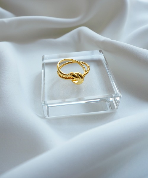 Jenny BY IMMANOEL(ジェニーバイイマノエル)の「2連オーバーラップリング(リング・レディース・シルバー/ゴールド・#12)」の5枚目の写真