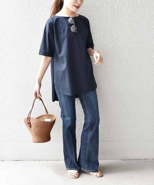 SHIPS(シップス)の「*バックスリットデザイントップス◆(Tシャツ/カットソー・レディース・オフホワイト/ブラック/ライム/ネイビー/ブルー系・ONE SIZE)」の16枚目の写真