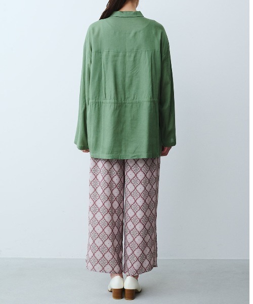 IEDIT（イディット）の「ＩＥＤＩＴ　リネン混素材のミリタリーシャツジャケット（ミリタリージャケット・レディース・カーキオリーブ/ベージュ・MEDIUM/LARGE/X-LARGE/XX-LARGE）」の6枚目の写真