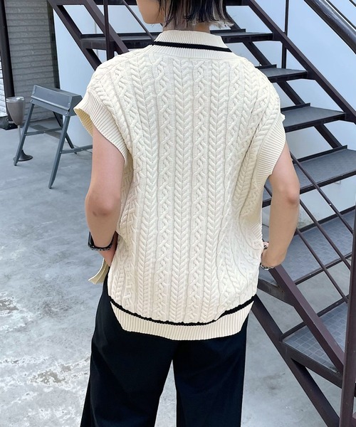 PAGEBOY（ページボーイ）の「ケーブルカレッジベスト（ベスト・レディース・ブラック/アイボリー/ブラウン系その他・FREE）」の5枚目の写真