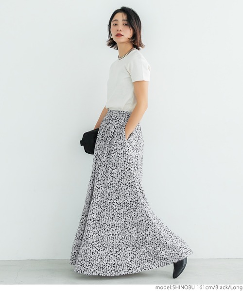 coca(coca)(コカ)の「モノクロフラワーフレアスカート(スカート・レディース・ブラック・SHORT/LONG)」の8枚目の写真