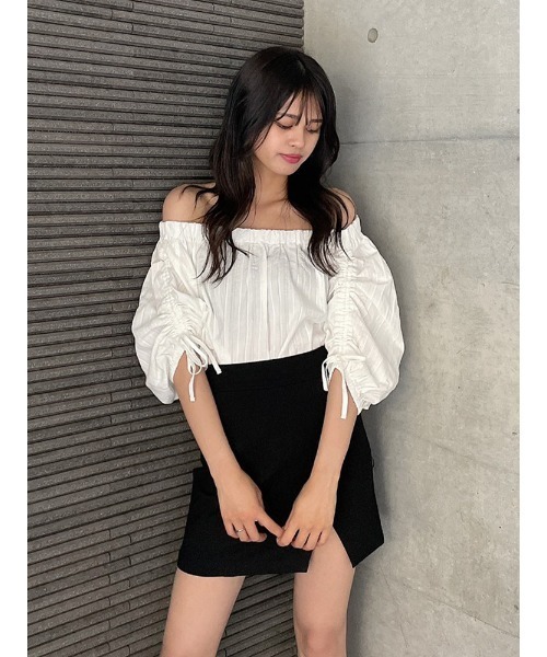 ENVYM（アンビー）の「オフショルブラウス（シャツ/ブラウス・レディース・ホワイト/ブラック・FREE）」の9枚目の写真