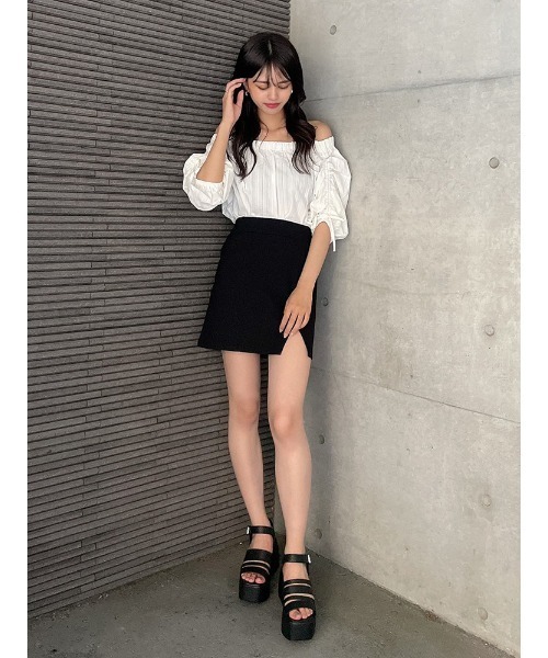 ENVYM（アンビー）の「オフショルブラウス（シャツ/ブラウス・レディース・ホワイト/ブラック・FREE）」の17枚目の写真