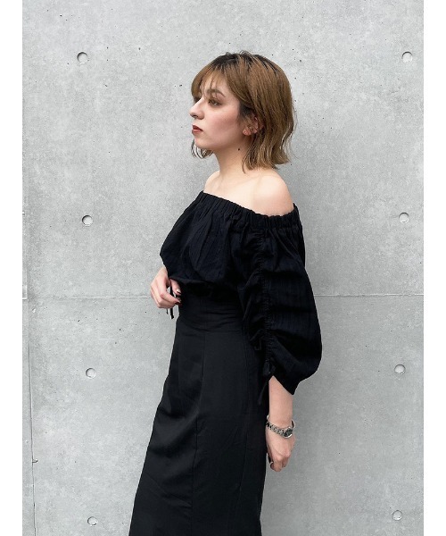 ENVYM（アンビー）の「オフショルブラウス（シャツ/ブラウス・レディース・ホワイト/ブラック・FREE）」の13枚目の写真