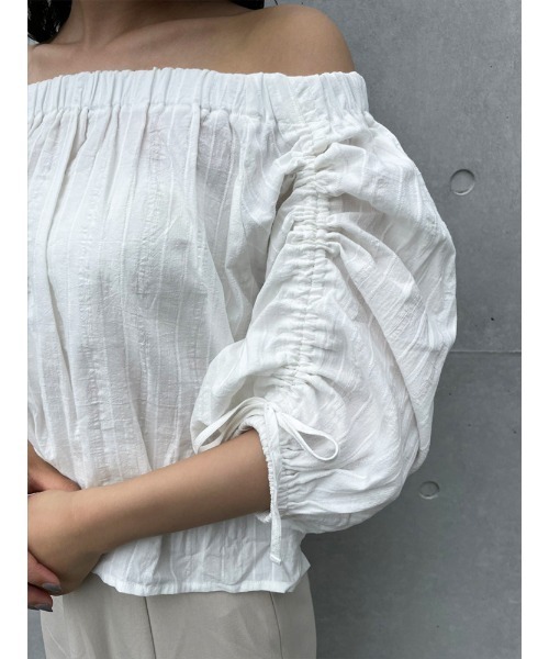 ENVYM（アンビー）の「オフショルブラウス（シャツ/ブラウス・レディース・ホワイト/ブラック・FREE）」の6枚目の写真
