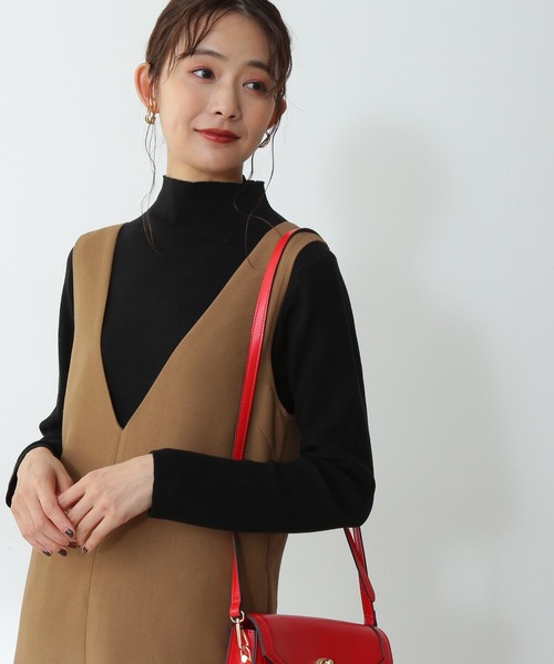 N.（N. Natural Beauty Basic）（エヌエヌナチュラルビューティーベーシック）の「◆ウォームアップリブボトルネックニット（ニット/セーター・レディース・オフホワイト/ブラック/グレイッシュベージュ・MEDIUM）」の2枚目の写真