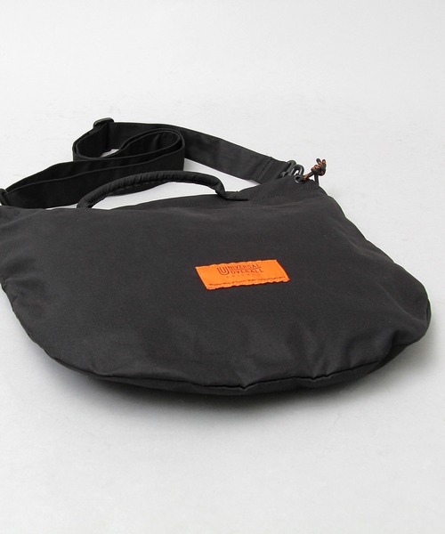 UNIVERSAL OVERALL（ユニバーサルオーバーオール）の「コットンギャバジンツイル 2WAY ショルダートート（ショルダーバッグ・メンズ・ブラック/ベージュ・FREE）」の18枚目の写真