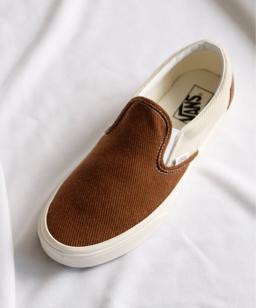 And A(アンドエー)の「VANS ヴァンズ / CLASSIC SLIP-ON クラシックスリッポン バイカラー配色切り替え キャンバスローカットスニーカー / VN0A5JMHBUE(スリッポン・レディース・ブラウン・24.5cm/23.5cm/23cm/24cm)」の9枚目の写真