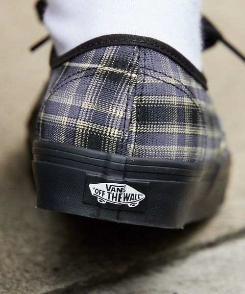 VANS（バンズ）の「VANS/ヴァンズ AUTHENTIC ローカットスニーカー 秋 秋服 2026年秋冬（スニーカー・メンズ・ブラック/グレー/レッド・26cm/26.5cm/27cm/27.5cm/28cm）」の22枚目の写真