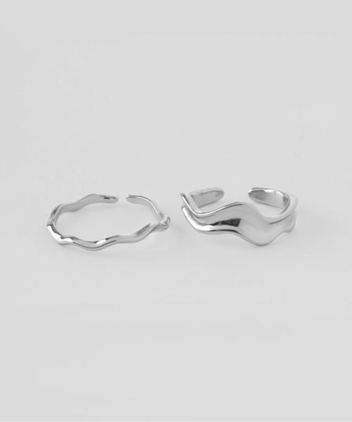 ANEMONE（アネモネ）の「ニュアンスメタルリング[2本セット]（リング・レディース・シルバー/ゴールド・FREE）」の4枚目の写真