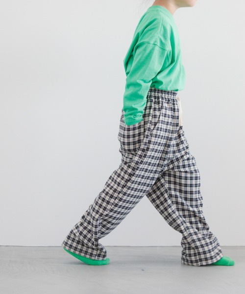LOWRYS FARM（ローリーズファーム）の「チェックイージーパンツ　169460（その他パンツ・キッズ・ブラック/ブラウン/グリーン・110cm/120cm/130cm/140cm/150cm）」の2枚目の写真