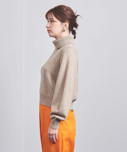 UNITED ARROWS（ユナイテッドアローズ）の「LILY ショート タートル ニット（ニット/セーター・レディース・パープル/ベージュ/ブラック・FREE）」の17枚目の写真