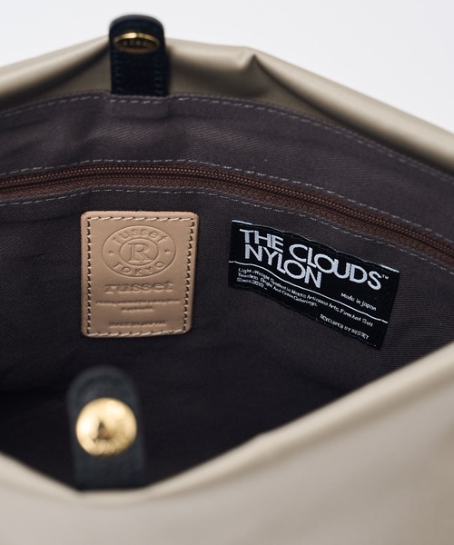 russet（ラシット）の「フラップショルダーバッグ M【THE CLOUDS NYLON