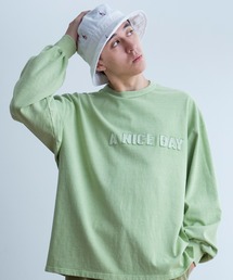 Universal Style Wear カットワーク ロゴ Tee