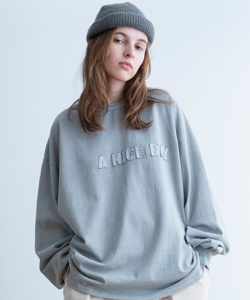 Universal Style Wear(ユニバーサルスタイルウェア)の「Universal Style Wear カットワーク ロゴ Tee(Tシャツ/カットソー・メンズ・スミクロ/グレイッシュベージュ/ライトカーキ/オフホワイト・MEDIUM/LARGE/X-LARGE)」の1枚目の写真