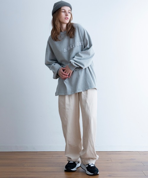 Universal Style Wear(ユニバーサルスタイルウェア)の「Universal Style Wear カットワーク ロゴ Tee(Tシャツ/カットソー・メンズ・スミクロ/グレイッシュベージュ/ライトカーキ/オフホワイト・MEDIUM/LARGE/X-LARGE)」の21枚目の写真