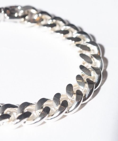 glamb(グラム)の「Curb Chain Bracelet / カーブチェーンブレスレット(ブレスレット・メンズ・シルバー・FREE)」の14枚目の写真