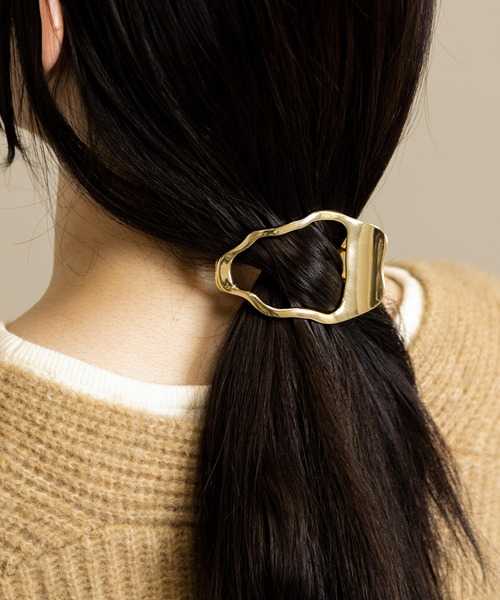 SMELLY（スメリー）の「ニュアンスメタルフレームヘアクリップ（バレッタ/ヘアクリップ・レディース・ゴールド・-）」の6枚目の写真