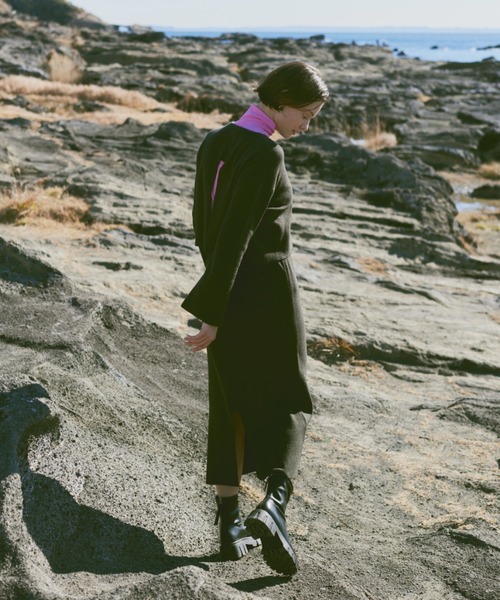 Happy John（ハッピージョン）の「slit knit skirt/スリットニットスカート（スカート・レディース・ブルー/ブラック・FREE）」の4枚目の写真