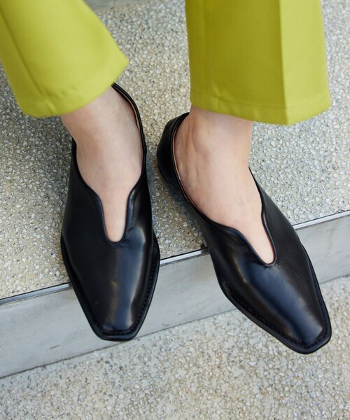 FREAK'S STORE（フリークスストア）の「【限定展開】2wayスリットパンプス（パンプス・レディース・ベージュ/ブラック/ナチュラル/ラベンダー・24.5cm/24.0cm/23.5cm/23.0cm）」の5枚目の写真