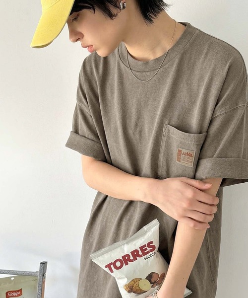 Java(ジャバ)の「《JaVa ジャバコラボ》古着風ストリートMIX。綿100%ヘヴィーウエイト胸ポケピグメントTシャツ(Tシャツ/カットソー・メンズ・イエロー/ブルー/オフホワイト/グリーン/インディゴブルー/ブラック/ブラウン/ボルドー・SMALL/MEDIUM/X-LARGE/LARGE)」の16枚目の写真