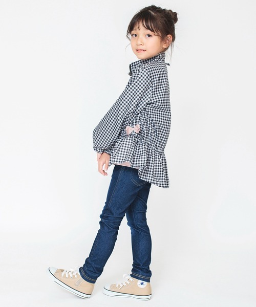 BRANSHES（ブランシェス）の「【撥水加工】裾フリルウィンドブレーカー（ナイロンジャケット・キッズ・ピンク/ブラック・90/100/110/120/130/140/150）」の4枚目の写真