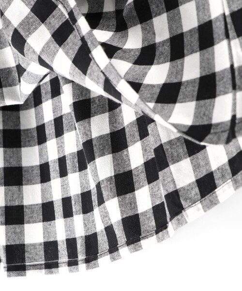 BRANSHES（ブランシェス）の「【WEB限定】ギンガムチェックドッキングワンピース（ワンピース・キッズ・ブラック/オフホワイト・100/110/120/130/140/150）」の5枚目の写真