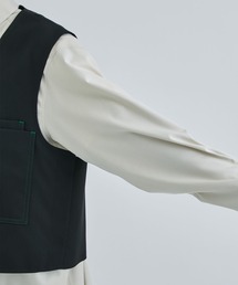 LiNoH（リノー）の「STITCHING BIG VEST/スウィッチングビック