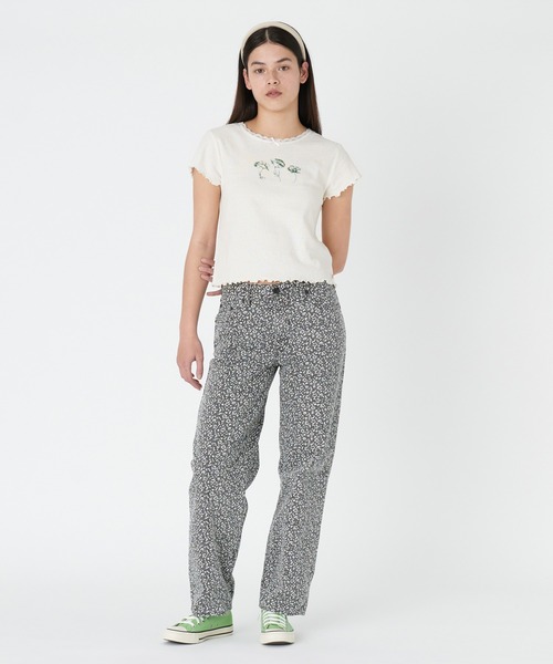 Levi's(リーバイス)の「Levi's/リーバイス DRY GOODS メロートップス POPPIES SUNNY CREAM(Tシャツ/カットソー・レディース・マルチ・M/S/XS)」の6枚目の写真