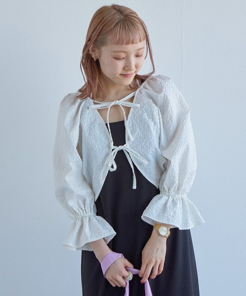 w closet（ダブルクローゼット）の「【前後2WAY】リボン付きカーディガン（シャツ/ブラウス・レディース・ブラック/サックスブルー/アイボリー/イエロー・FREE）」の12枚目の写真